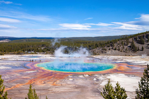 bigstock-The-Grand-Prismatic-Spring-In--450828617